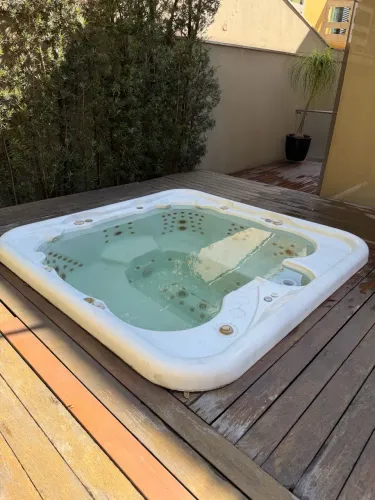 Jacuzzi pret jet 6 lugares funcionando perfeitamente 