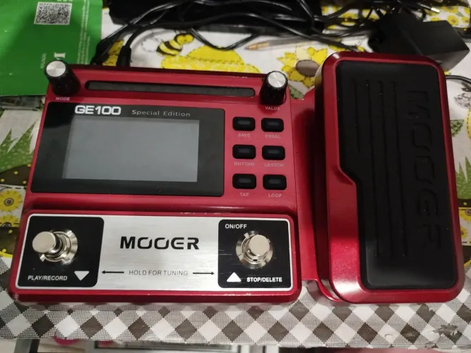 Pedaleira MOOER GE100 Special Edition