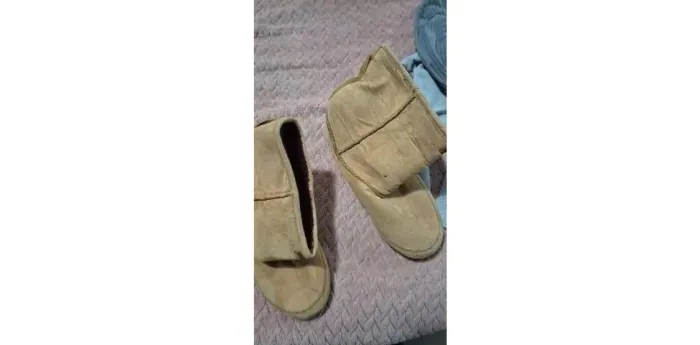 Bota Adidas Camurça Caramelo Forrada Cano Médio Feminina 37