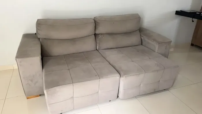 Sofá seminovo