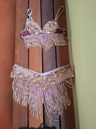 Roupa de dança do ventre pouco usada