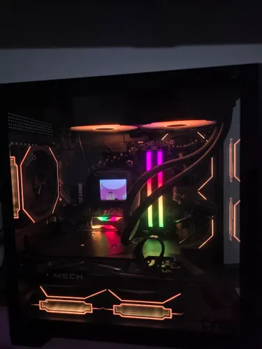 PC Gamer AMD - Ryzen 5 5600x, RX 6750XT 12GB, 16GB DDR4, 1TB nvme m.2