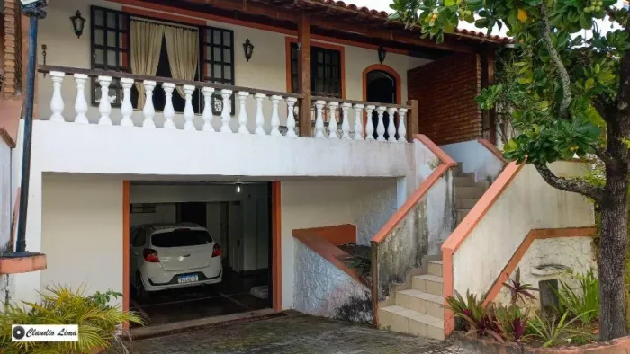 Casa em condomínio a 200m da praia!