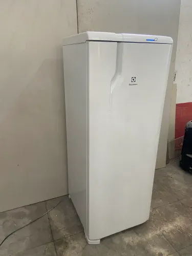 Geladeira frost free - faço a entrega