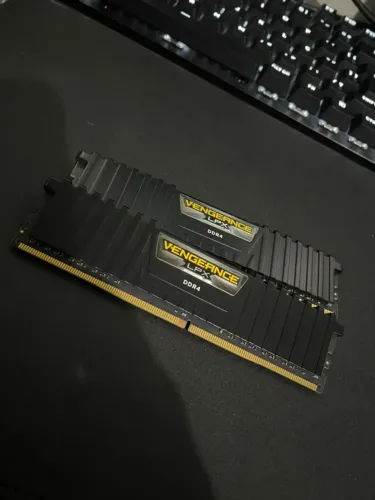 Memória RAM Corsair Vengeance LPX 16GB 2x8GB DDR4 3200MHz