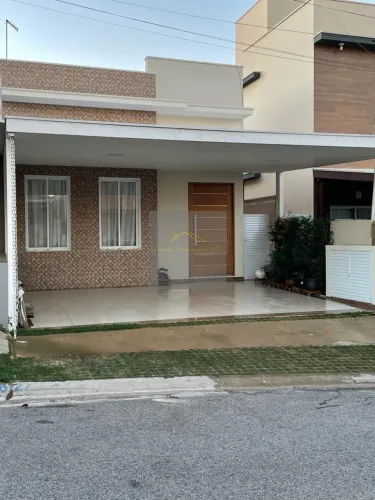 Casa em Condomínio de Alto Padrão em Itu-SP - Jardim Corazza: 2 Quartos, 1 Suíte, 2 Salas,