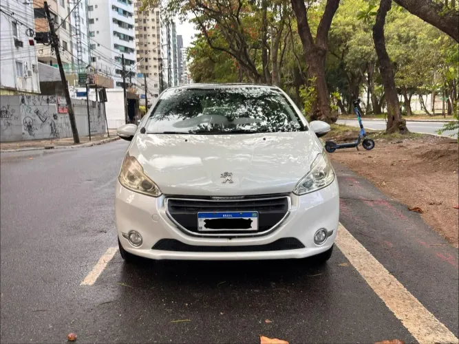 Peugeot 208 Griffe 1.6 Flex 16V 5P Aut. 2015
