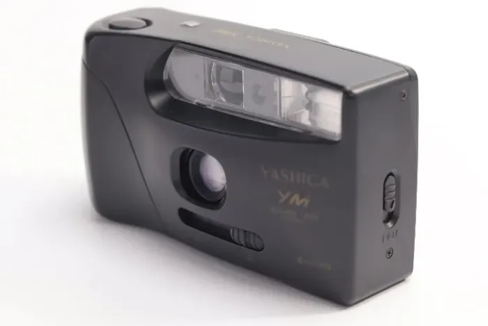 Camera Analogica Yashica YM