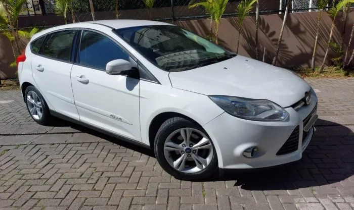 Ford Focus 1.6 S/1.6 SE Flex 16V 5P AUT 2015