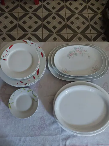 JOGO TRAVESSAS PORCELANA R$200