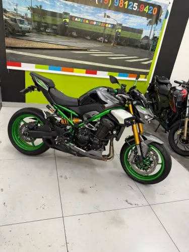 KAWASAKI Z900 R EDITION