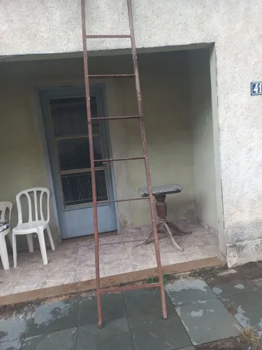 ESCADA DE FERRO