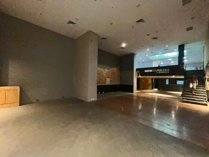 LOJÃO COM 600m2 na Primeiro de Março, Centro