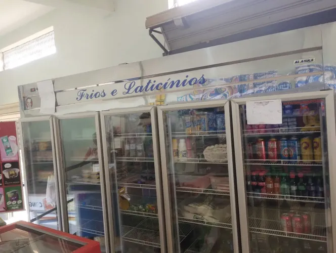 Refrigerador Alaska 5 portas seminovo