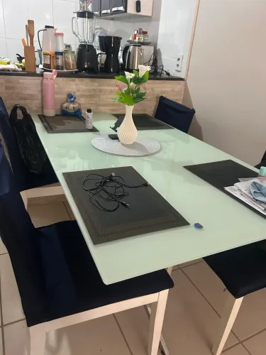 Mesa de jantar 4 lugares