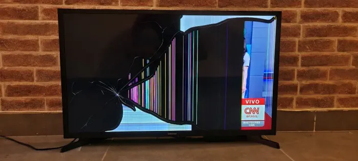 TV SMART SAMSUNG USADA PARA PEÇAS MODELO UN32T4300AG