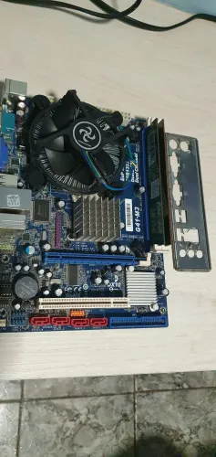 Kit placa mãe 04GB ddr3 Intel E4300 LGA 775