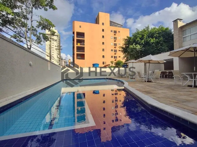 Apartamento com varanda e lazer a 200m da praia na região do Tortugas na Enseada, Guarujá