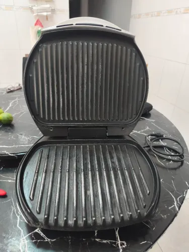 Grill George Foreman Original - Ideal para Grelhados Rápidos e Saudáveis