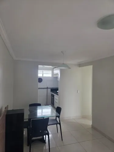 Apartamento semimobiliado