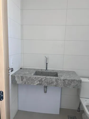Bancada cinza em granito