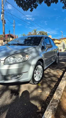 Fiat Linea Essence Dualogic 1.8 Flex 16V 4P 2013