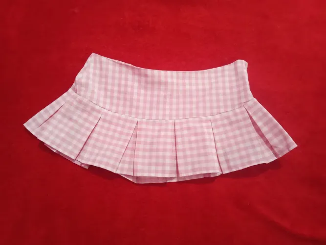 saia com shorts importada xadrez rosa com branco tamanho P