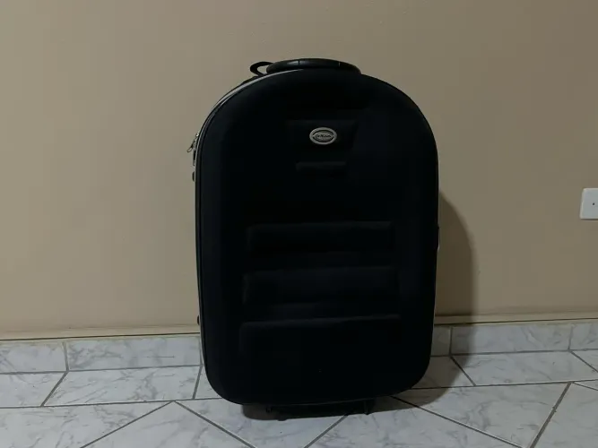 Mala de Viagem Grande Preta Rodinha