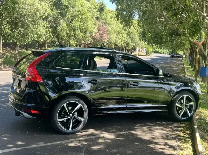 Volvo XC 60 T-5 R-design 2.0 FWD 5P 2016
