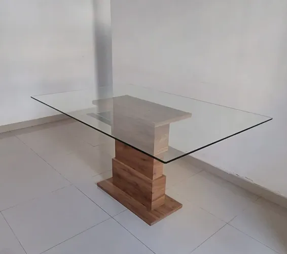 Mesa de jantar pra 6 cadeiras