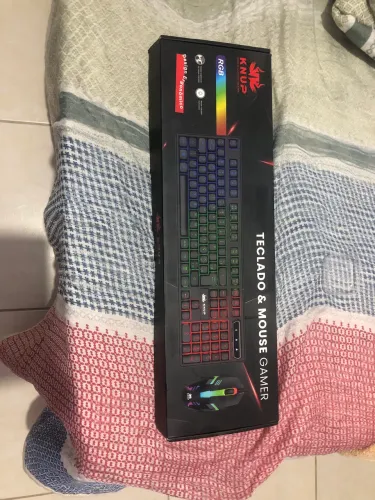 Vendo teclado e mouse gamar nunca foi usado na caixa