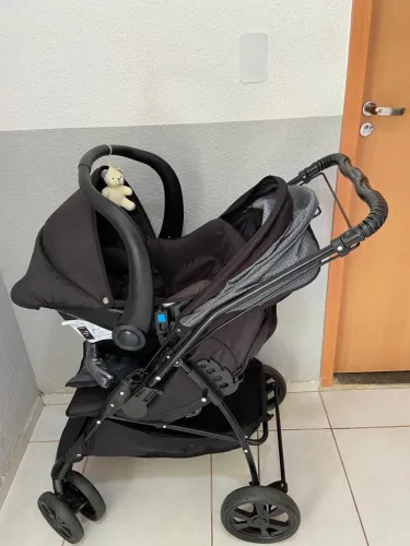 Conjunto carrinho e bebê conforto GALZERANO