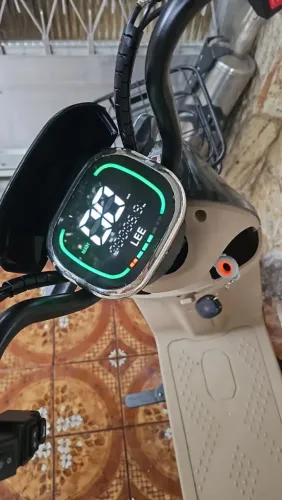 Scooter elétrica 