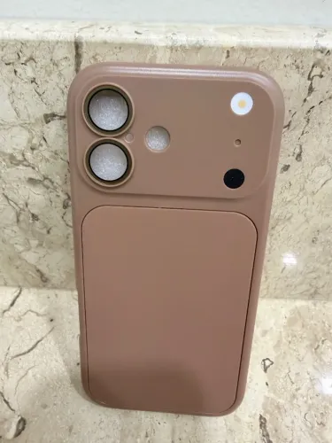 Capinha IPhone 17 marrom