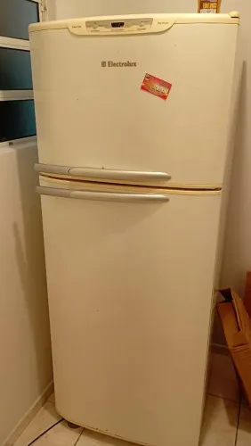 Geladeira Electrolux DF41.