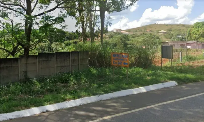 Chácara para venda possui 2750 metros quadrados em Zona Rural - Tiradentes - MG