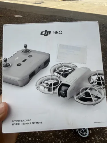 Drone DJI Neo 2 Fly More Combo com 4 baterias