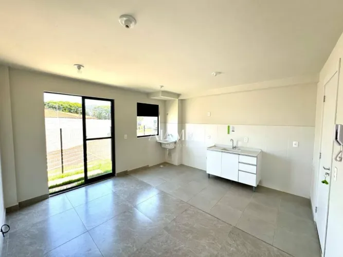 Apartamento Térreo com Quintal Privativo 2 Quartos para alugar, 56 m² por R$ 1.300/mês - S