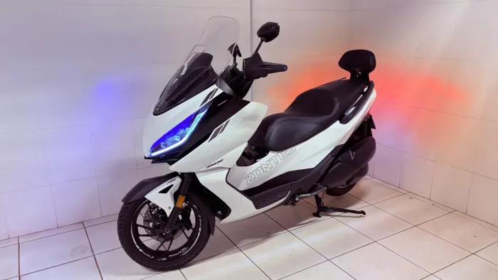 Zontes 350E com 1.300km 2026