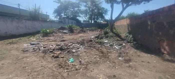 VENDE-SE UM TERRENO NO BAIRRO PENHA CAMPOS DOS GOYTACAZES