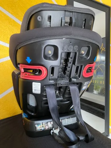 Vendo ou troco Cadeirinha Voyage Legacy