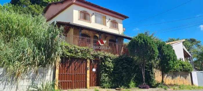 Casa para aluguel, 5 quartos, 1 suíte, 1 vaga, Nova Gameleira - Belo Horizonte/MG