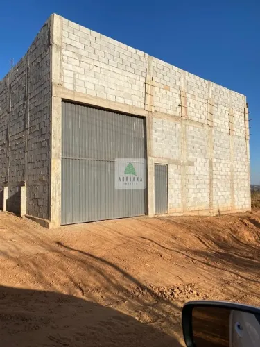 Galpão Novo em Fase de Acabamento Terreno com Área de 312 m² &Aac