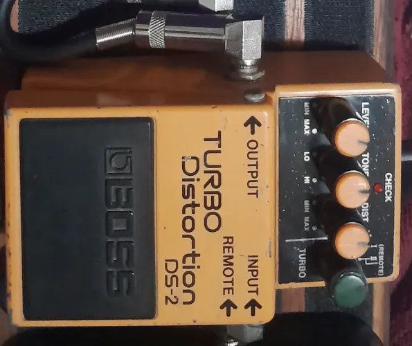 Pedal turbo distortion DS-2 Boss