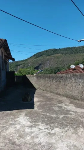 Imóvel para aluguel possui 43 metros quadrados com 1 quarto em Bingen - Petrópolis - RJ