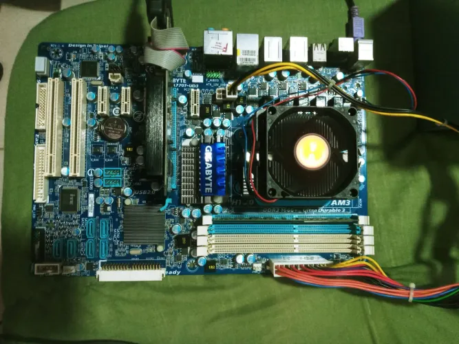 Placa mãe AM3 com phenom ll x4 955