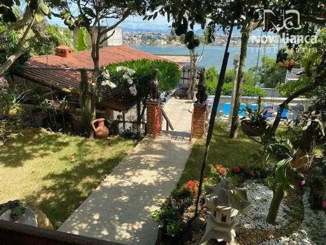 Casa com 4 quartos à venda, 360 m² - Praia da Costa - Vila Velha/ES