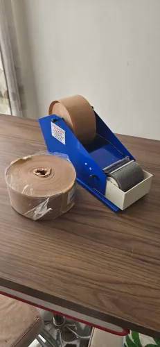 Fita gomada Aplicador