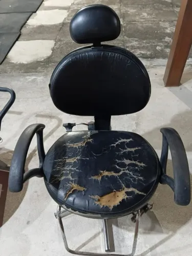 Cadeira pra barbeiro cortar cabelo