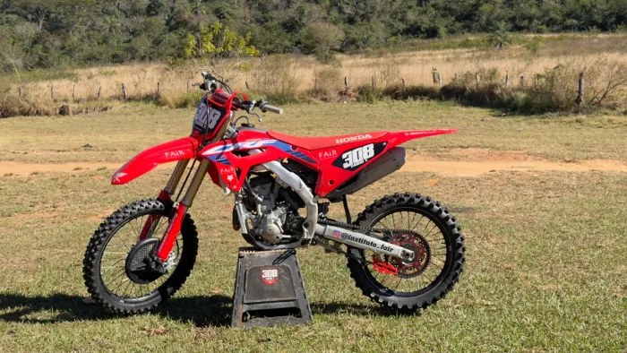 HONDA Crf 250r 2024 - 25 horas de uso -